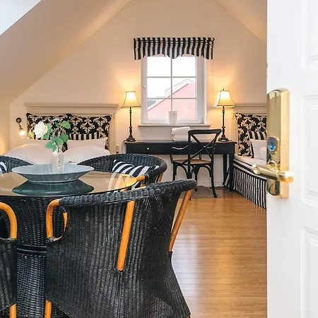 4 Star In * Skanderborg