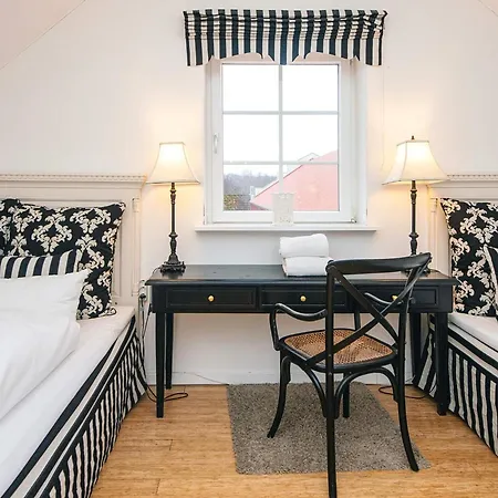 4 Star In Holiday home *