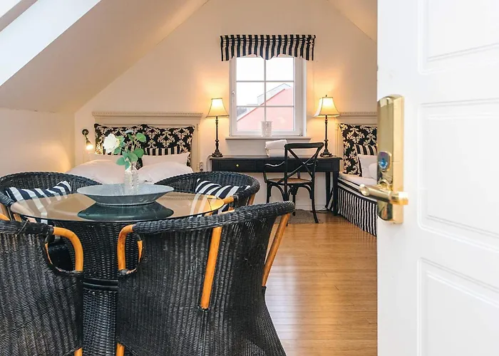 4 Star In * Skanderborg